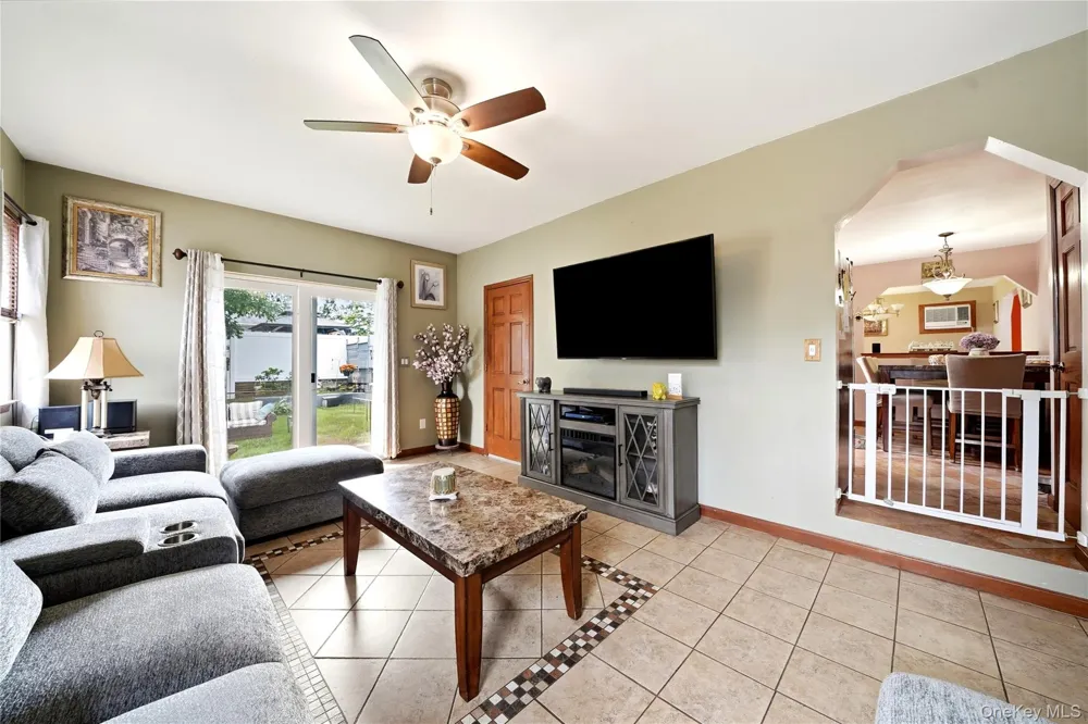 26 Probst Drive Shirley, NY 11967