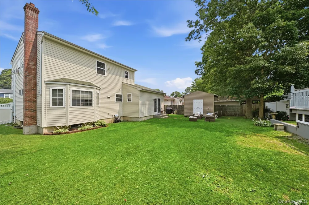 26 Probst Drive Shirley, NY 11967
