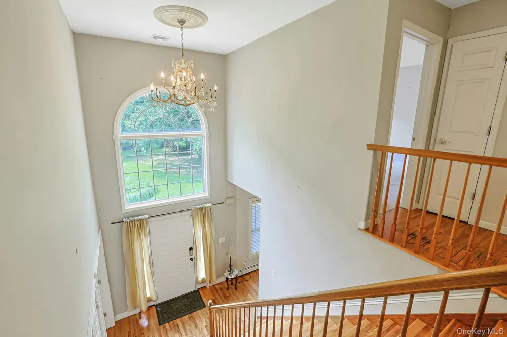 92 Scotland Hill Road Chestnut Ridge, NY 10977