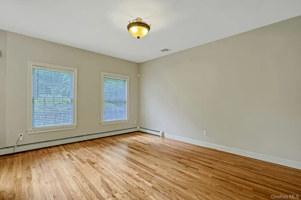 92 Scotland Hill Road Chestnut Ridge, NY 10977