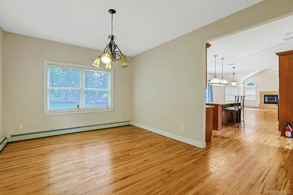 92 Scotland Hill Road Chestnut Ridge, NY 10977