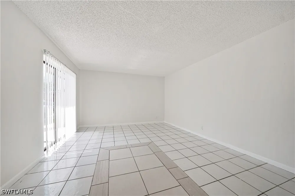 white pine Circle #C Green Acres, FL 33415