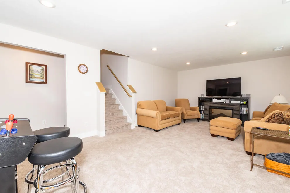 1423 Village Circle Kalamazoo, MI 49009