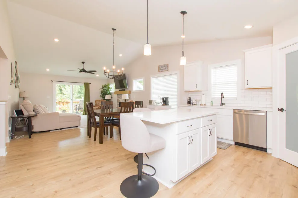 1423 Village Circle Kalamazoo, MI 49009