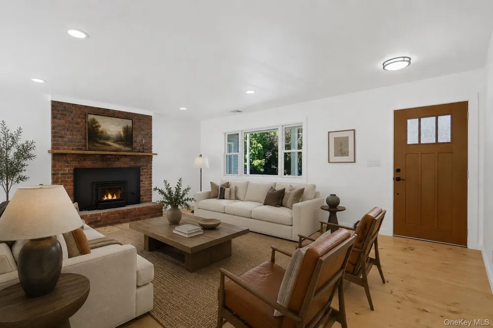 15 Amherst Road Red Hook, NY 12571