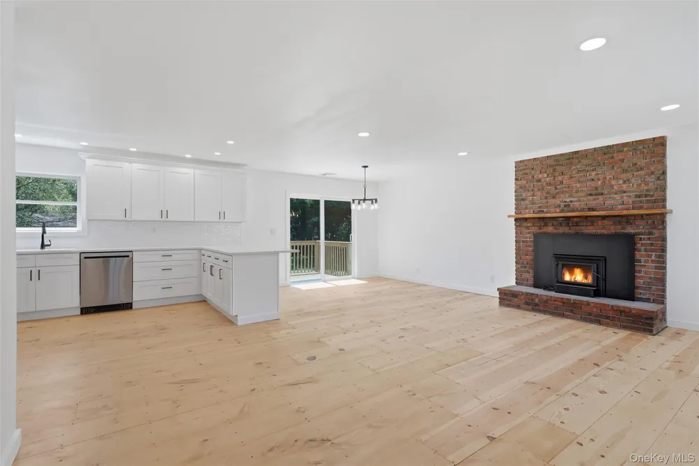 15 Amherst Road Red Hook, NY 12571
