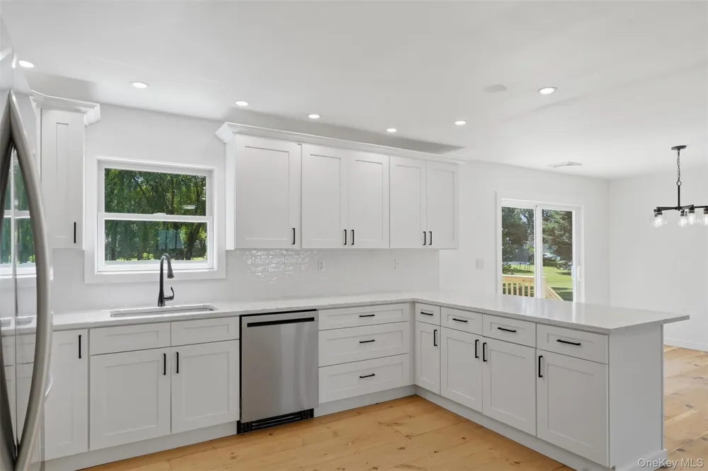 15 Amherst Road Red Hook, NY 12571