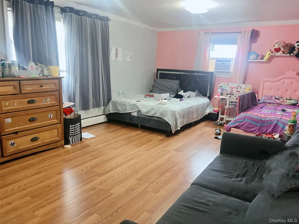 312 E Columbia Street Hempstead, NY 11550