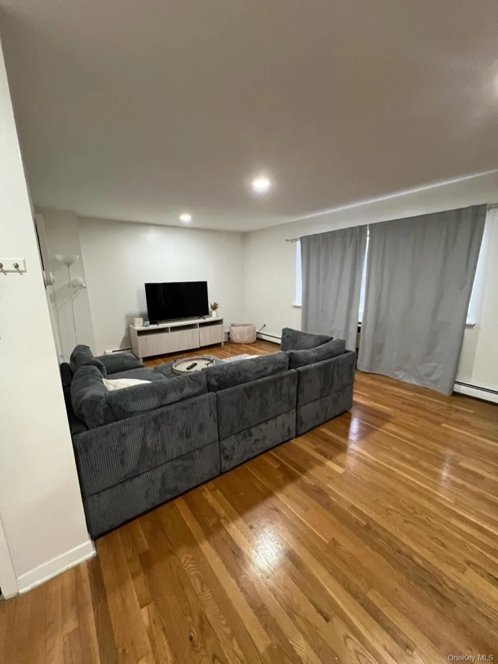 6037 Delafield Avenue #2 Bronx, NY 10471