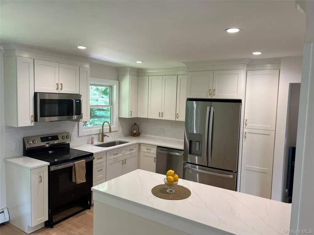 1 Morris Drive Hyde Park, NY 12538