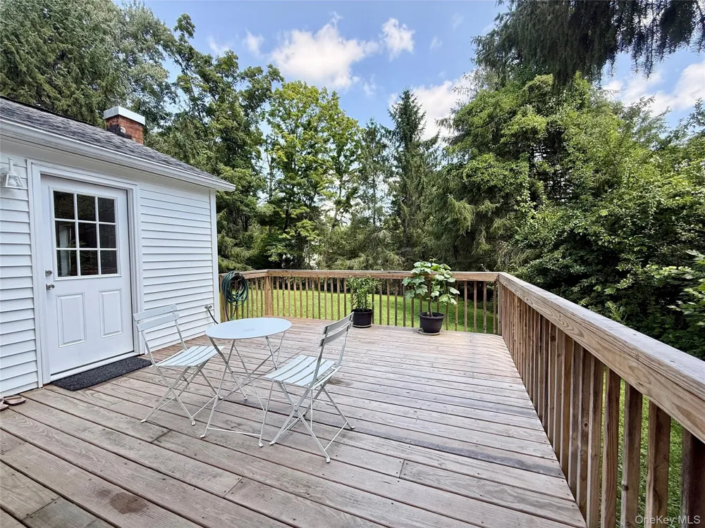 12 Red Brook Road Mahopac, NY 10541