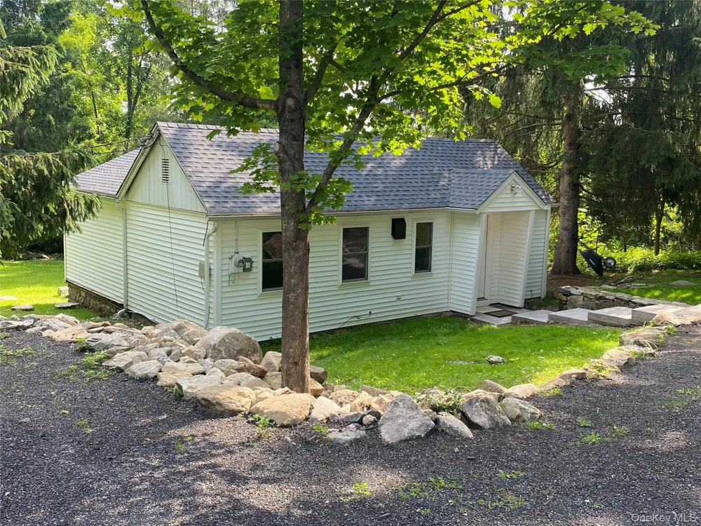 12 Red Brook Road Mahopac, NY 10541