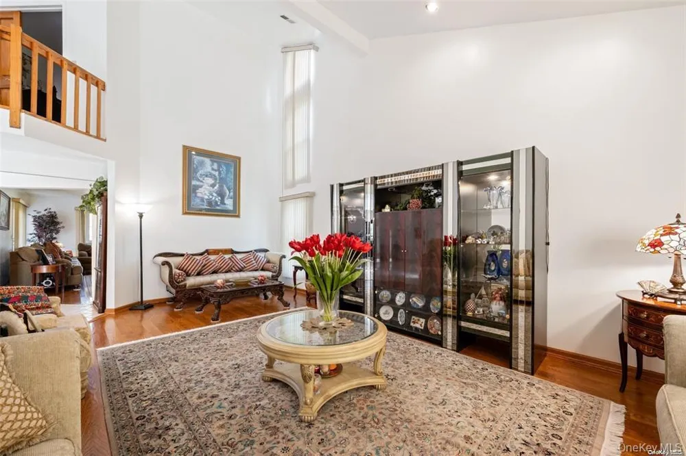 4 Jester Court Dix Hills, NY 11746