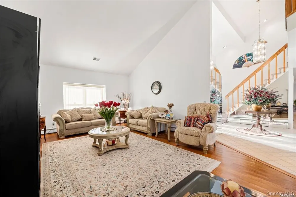 4 Jester Court Dix Hills, NY 11746