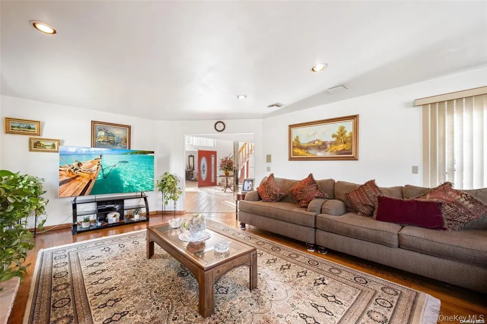 4 Jester Court Dix Hills, NY 11746