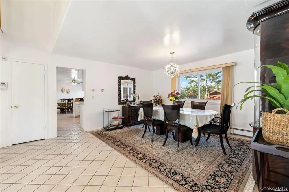 4 Jester Court Dix Hills, NY 11746