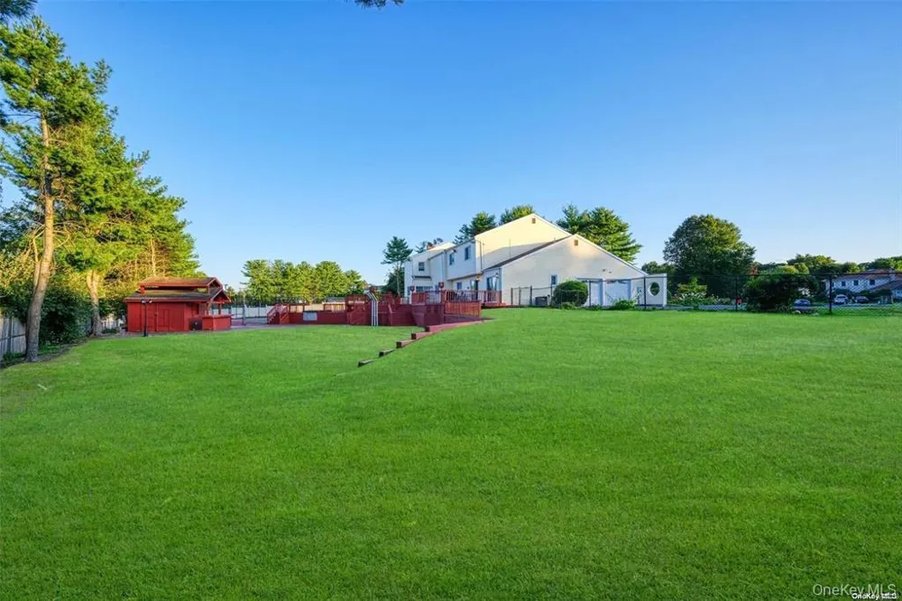 4 Jester Court Dix Hills, NY 11746