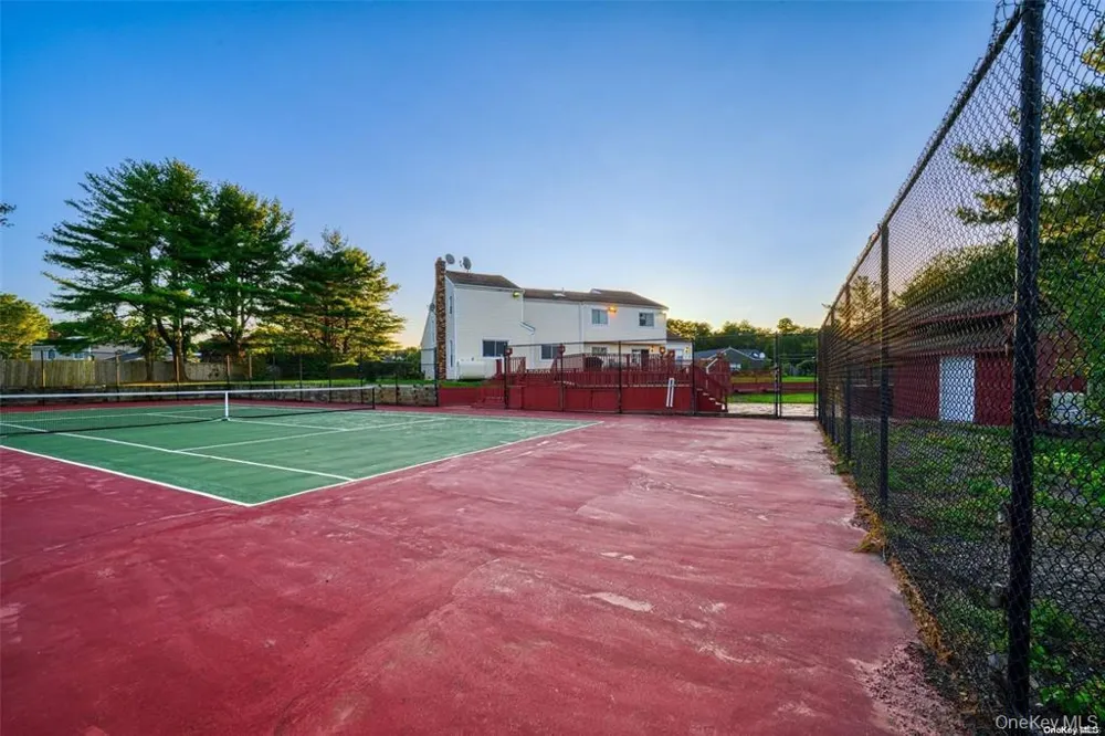4 Jester Court Dix Hills, NY 11746