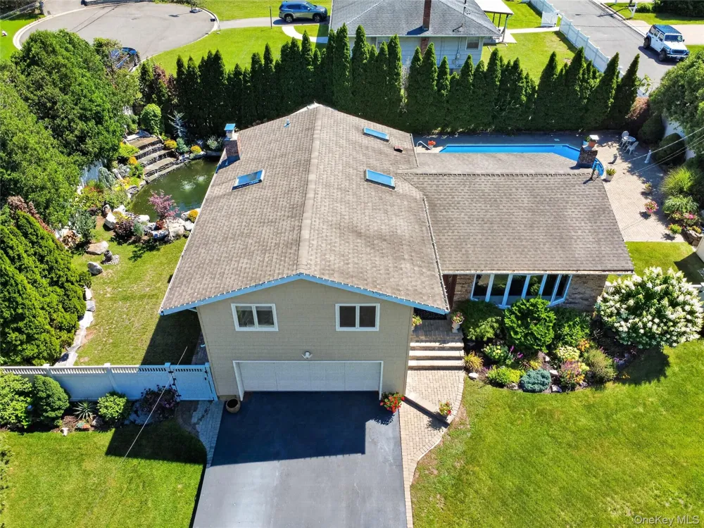 1 Ryan Court Syosset, NY 11791