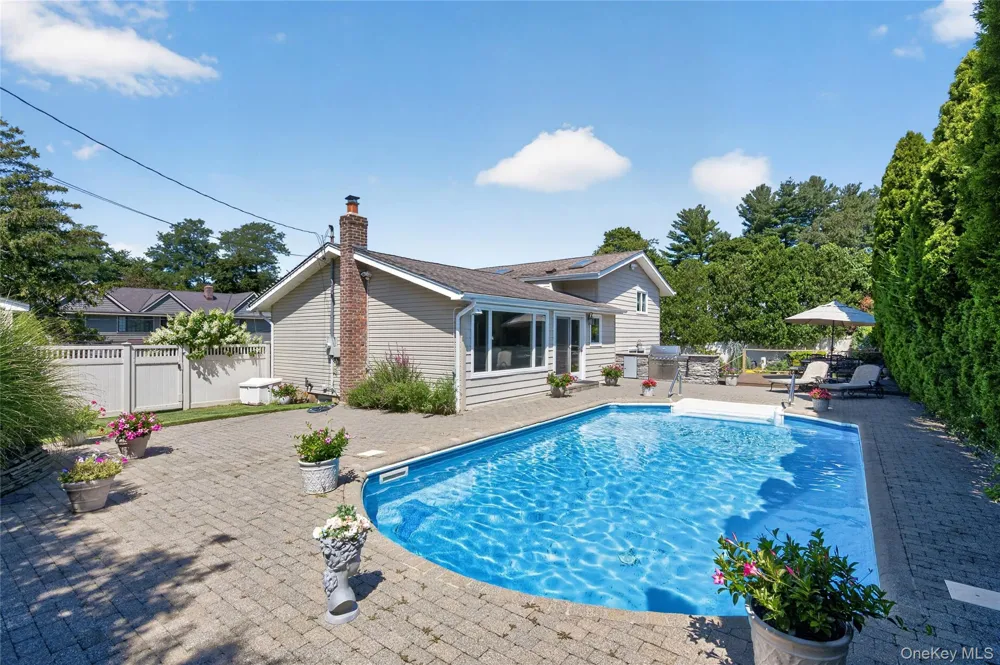 1 Ryan Court Syosset, NY 11791