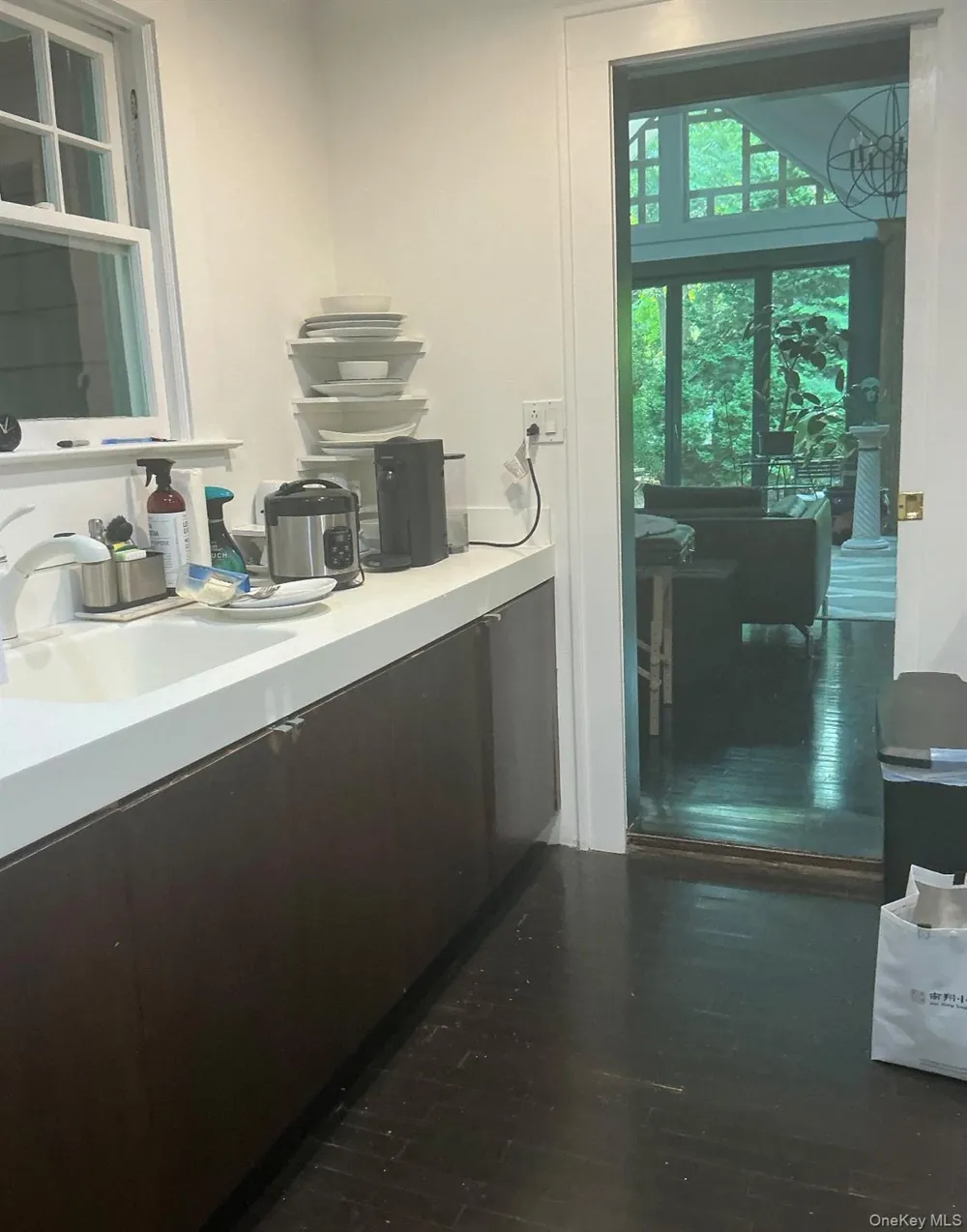 160 Pelletreu Street Southampton, NY 11968