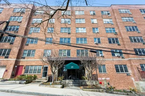 25 Franklin Avenue #2A