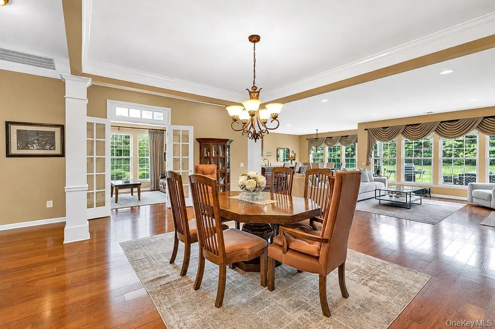 79 Samantha Circle Westhampton, NY 11977