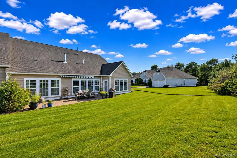 79 Samantha Circle Westhampton, NY 11977