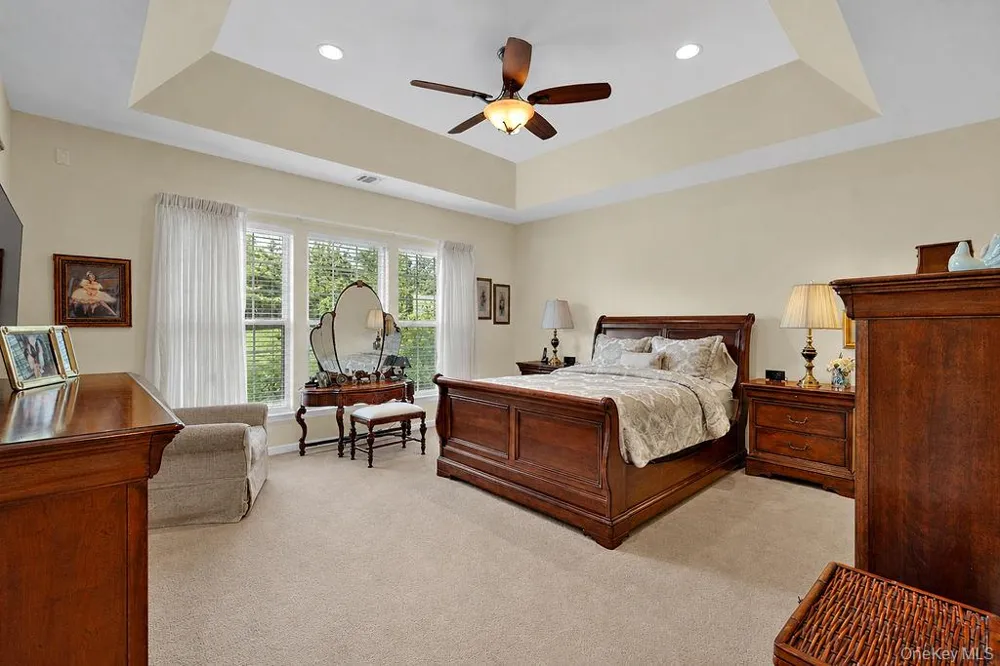 79 Samantha Circle Westhampton, NY 11977