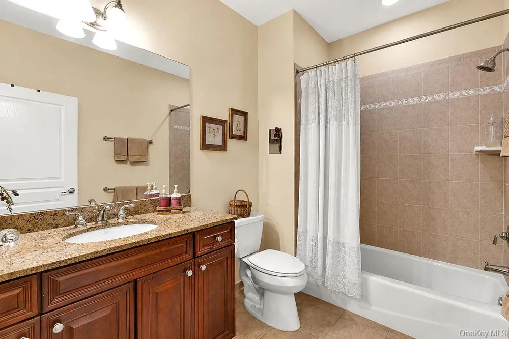 79 Samantha Circle Westhampton, NY 11977