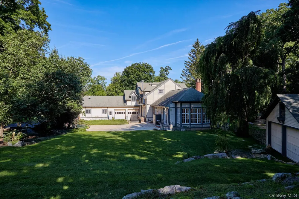 102 W Lake Road Tuxedo Park, NY 10987