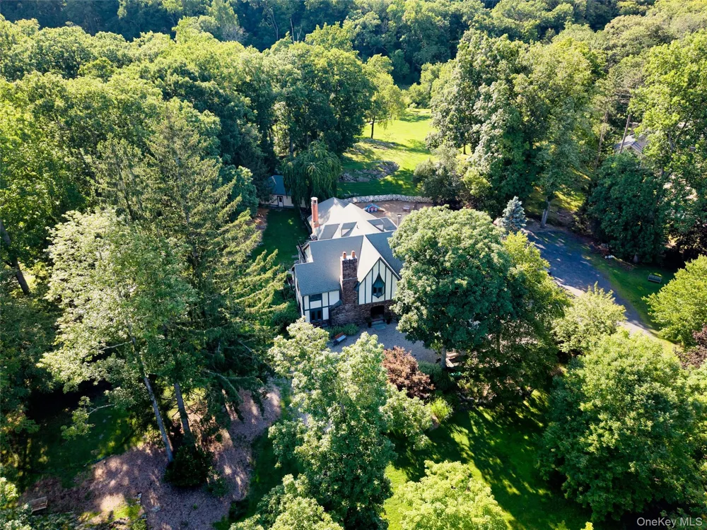 102 W Lake Road Tuxedo Park, NY 10987