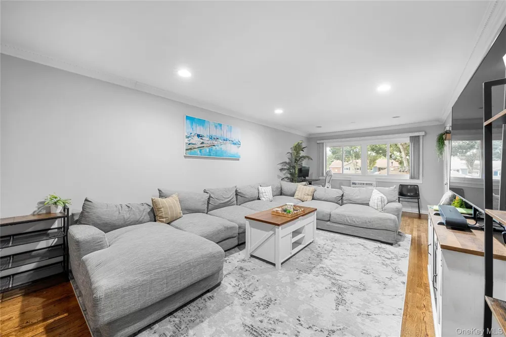 40 W 4th Street #60 Patchogue, NY 11772