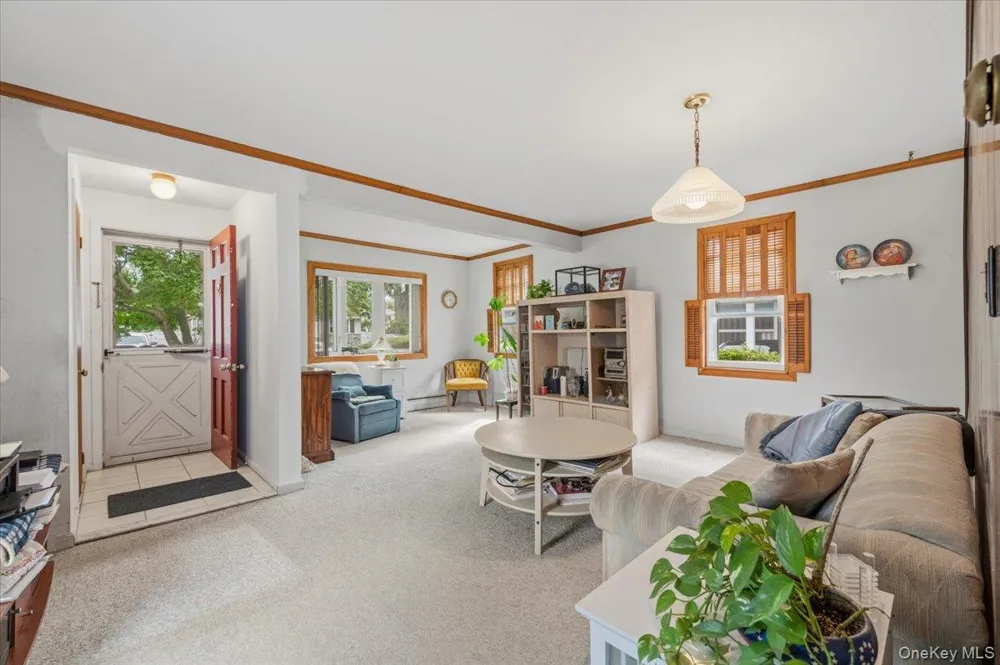 1915 Carroll Avenue Merrick, NY 11566