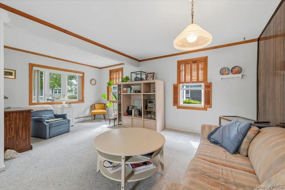 1915 Carroll Avenue Merrick, NY 11566