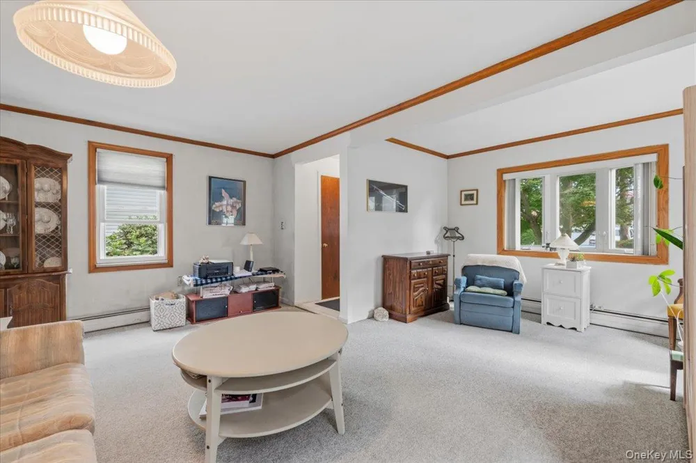 1915 Carroll Avenue Merrick, NY 11566