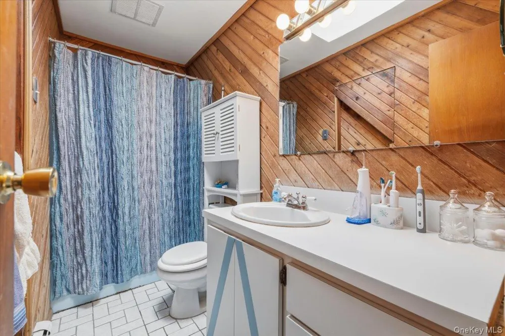 1915 Carroll Avenue Merrick, NY 11566