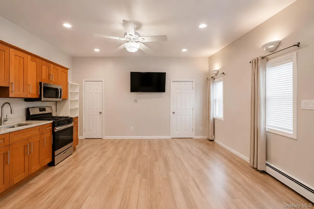 887 Pine Street Brooklyn, NY 11208