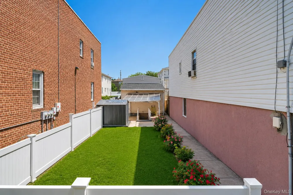 887 Pine Street Brooklyn, NY 11208
