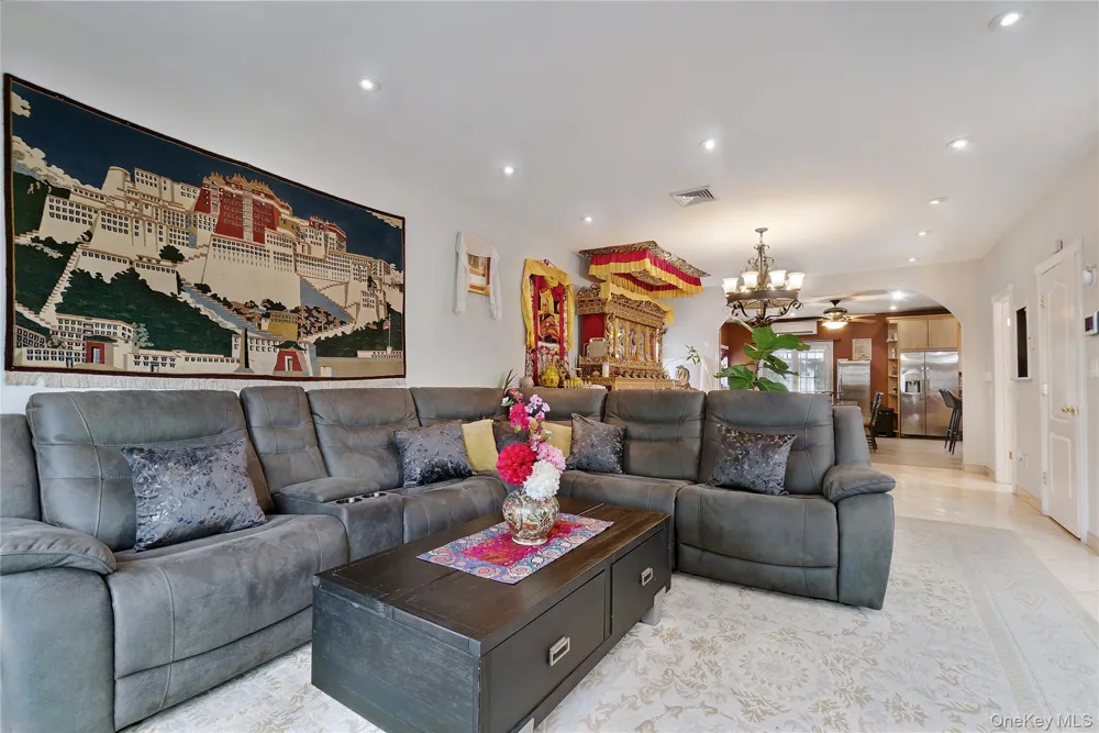 158-23 92nd Street Howard Beach, NY 11414