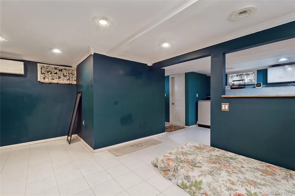 158-23 92nd Street Howard Beach, NY 11414
