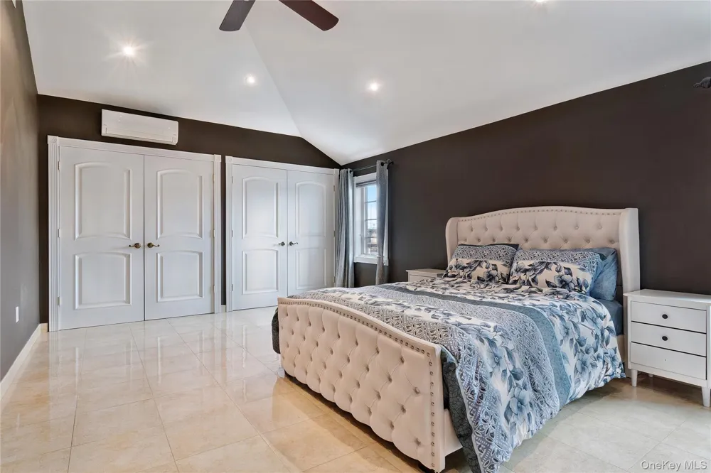 158-23 92nd Street Howard Beach, NY 11414