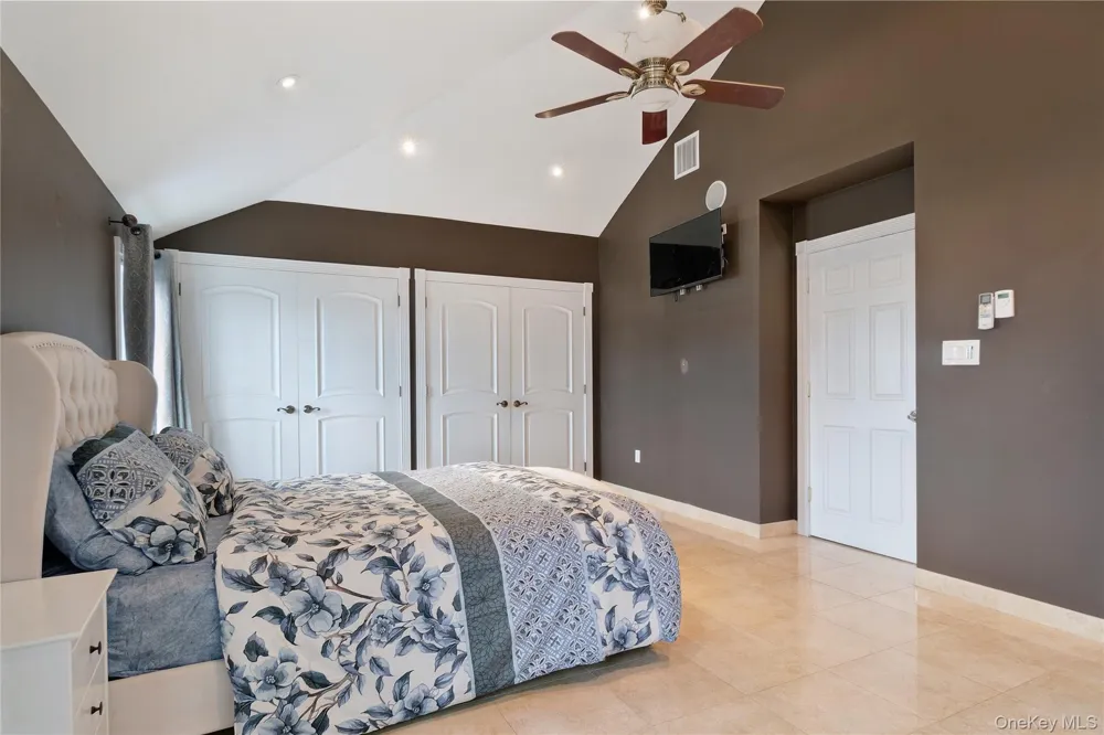 158-23 92nd Street Howard Beach, NY 11414