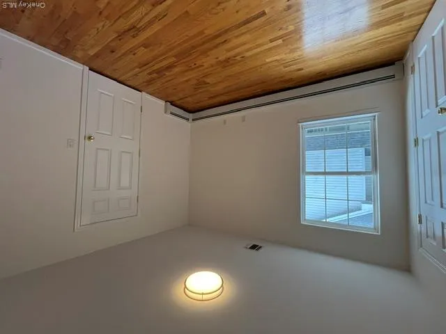 20 Edgewood Road #A Port Washington, NY 11050