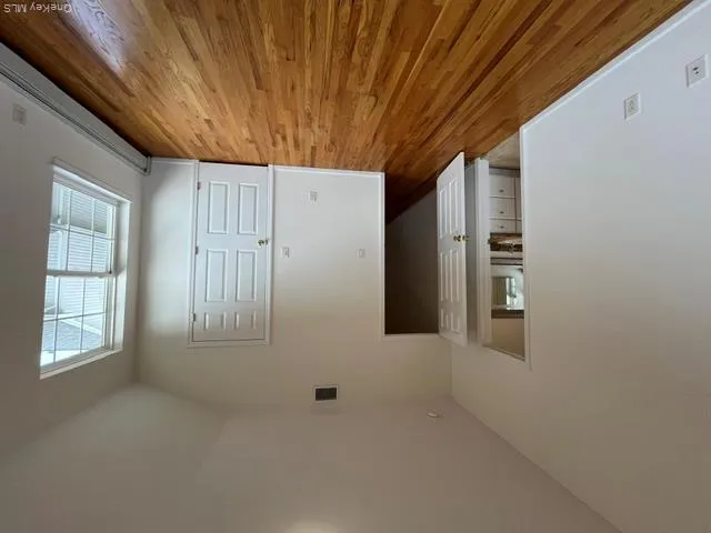 20 Edgewood Road #A Port Washington, NY 11050