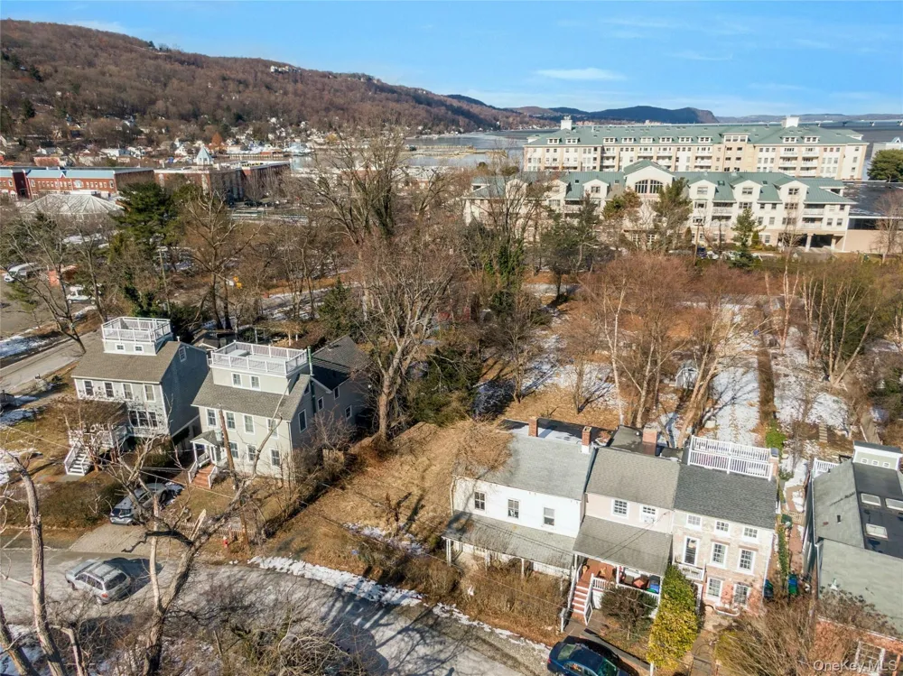 112 Paradise Avenue Piermont, NY 10968