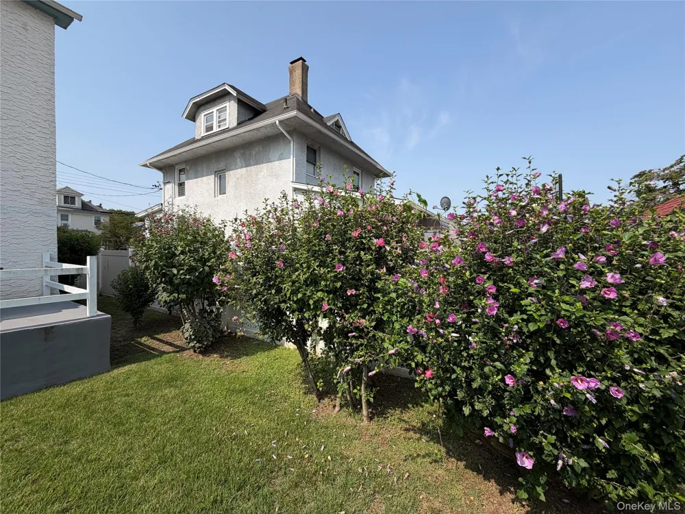 22015 101st Avenue Queens Village, NY 11429