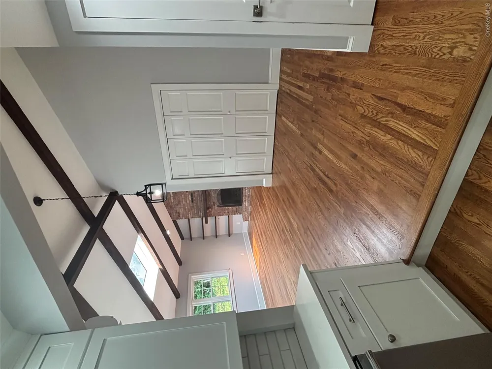 28 Wayaawi Avenue Bayville, NY 11709