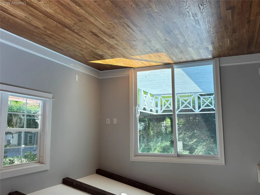 28 Wayaawi Avenue Bayville, NY 11709