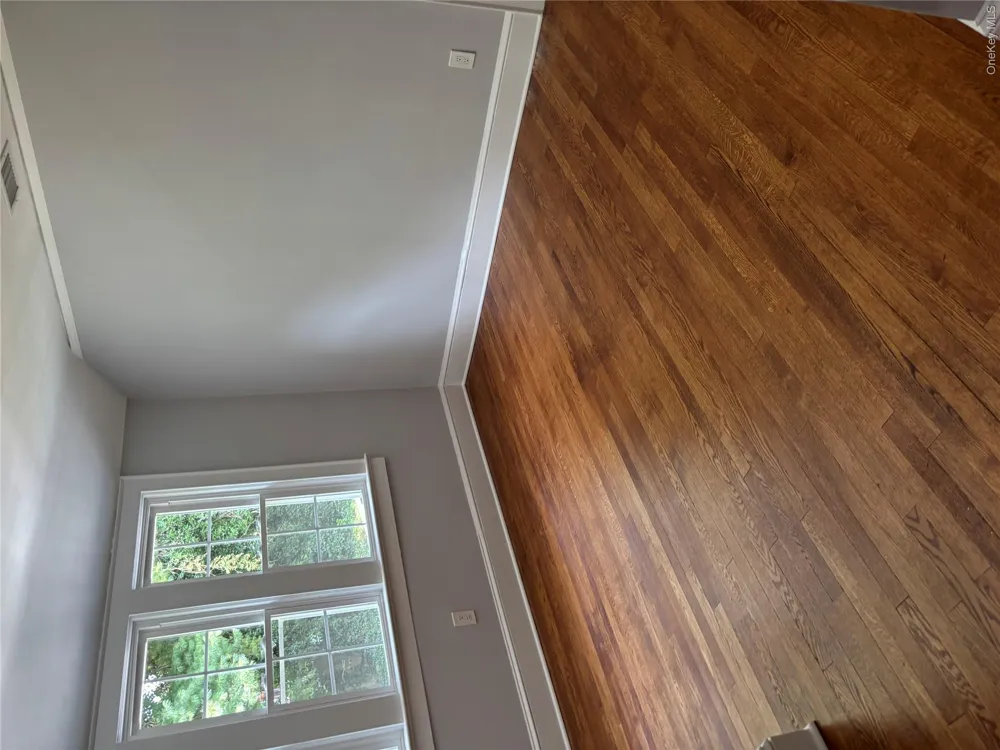 28 Wayaawi Avenue Bayville, NY 11709